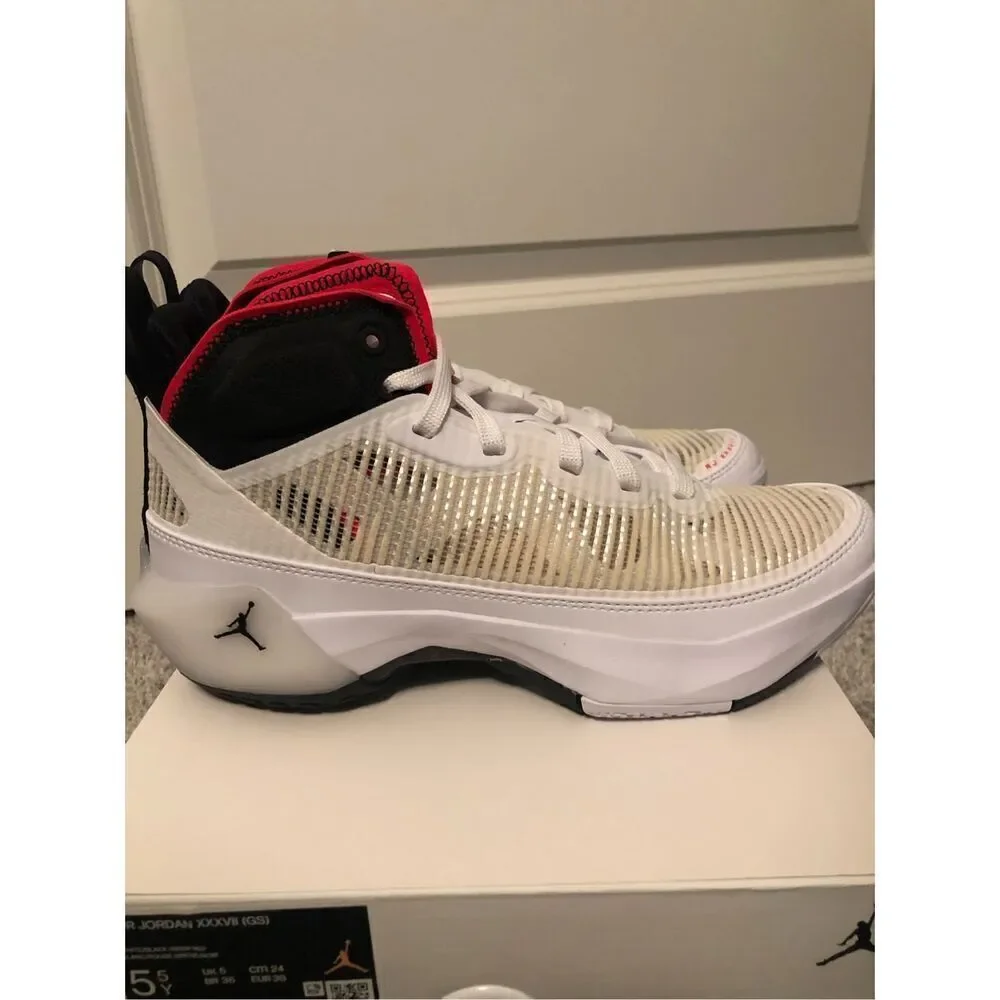 Nike Air Jordan XXXVII GS Size 5.5Y